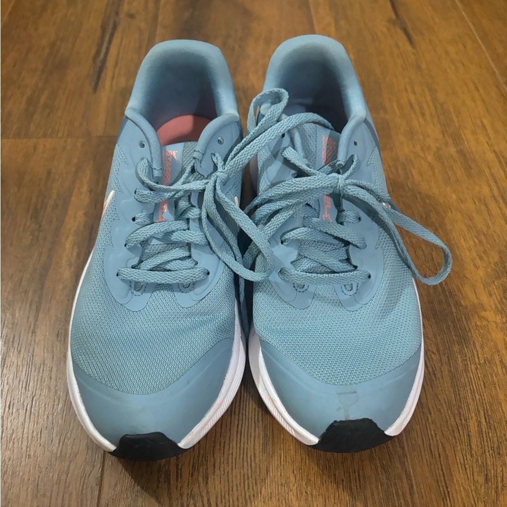Nike Starrunner 👟